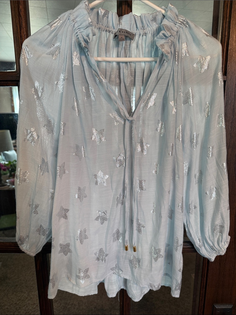 Alex & Parker Light Blue Silver Foil Star Print Ruffle Neck Tie Blouse‎ M AP144
